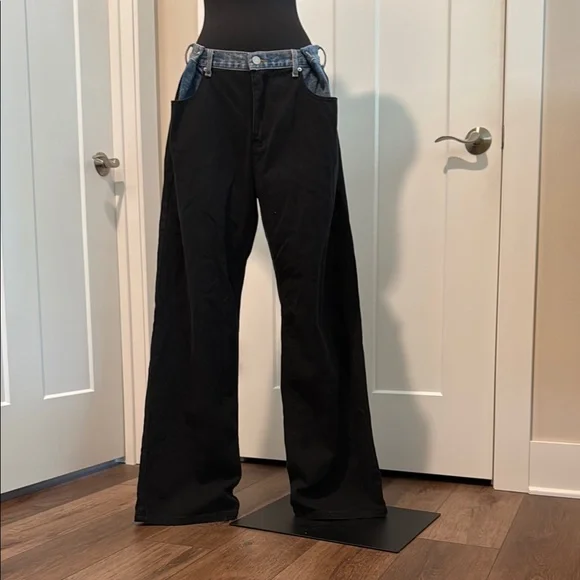 Chic Black Pants with Denim Accents - Picture 7 of 7